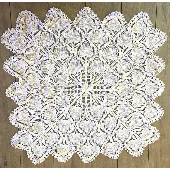 Vintage Handmade Crochet Lace Doily Table Topper 20" Heart Pattern Delicate Ivor - Picture 4 of 4